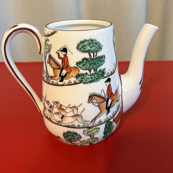 Hunting Scene Teapot No Lid by Crown  4.5” high - Picture 3 of 3